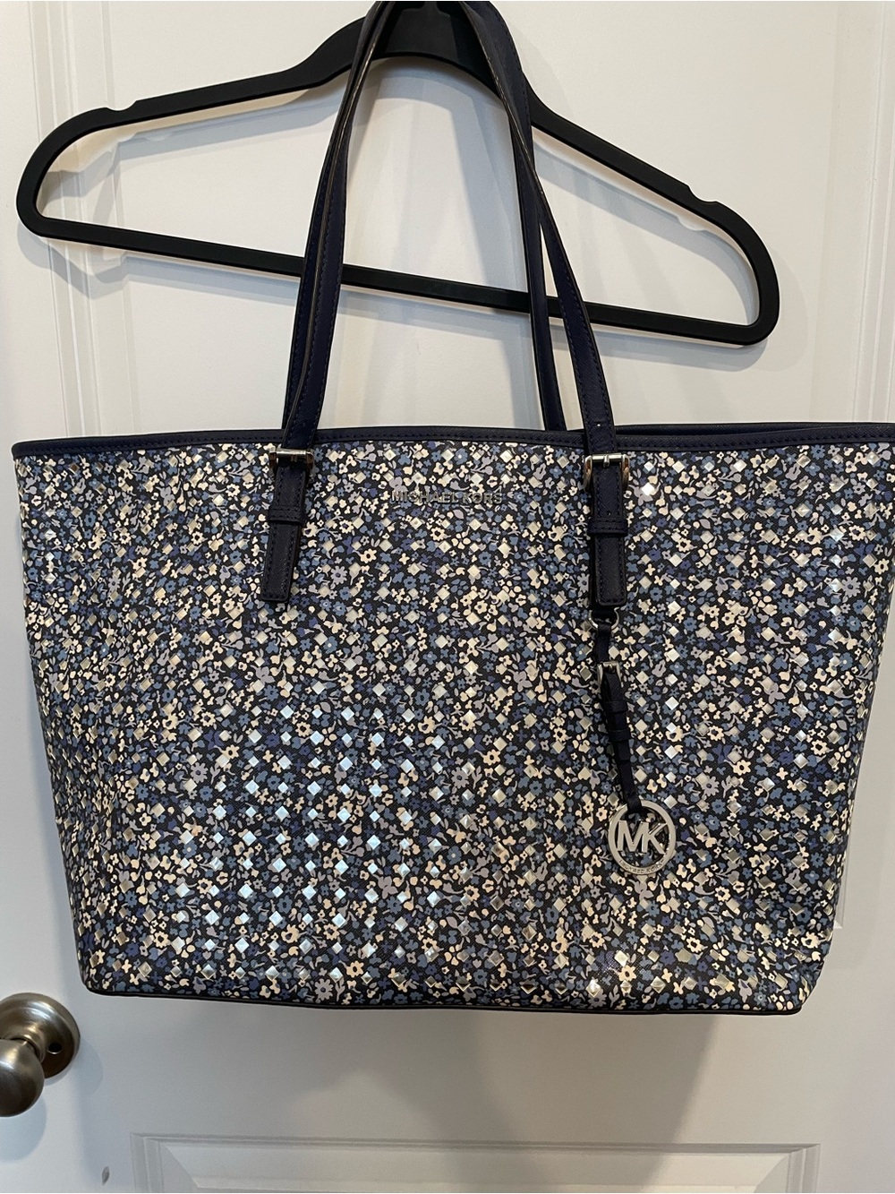 Michael Kors Blue and silver Floral Tote w and Silver Wallet - Picture 3 of 8